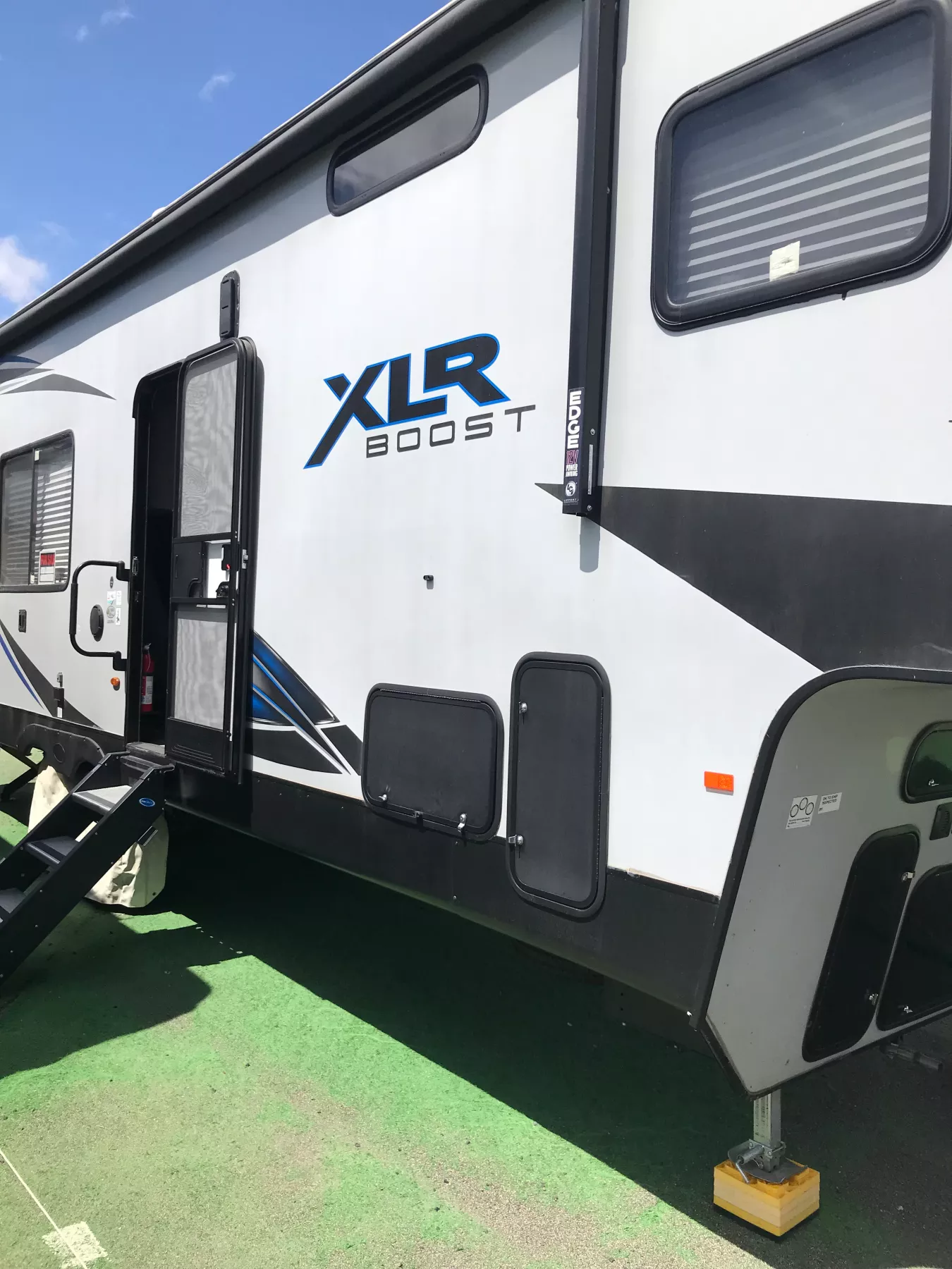 used Toy Haulers Forest River XLR for sale, in Bend, OR Thumbnail 25