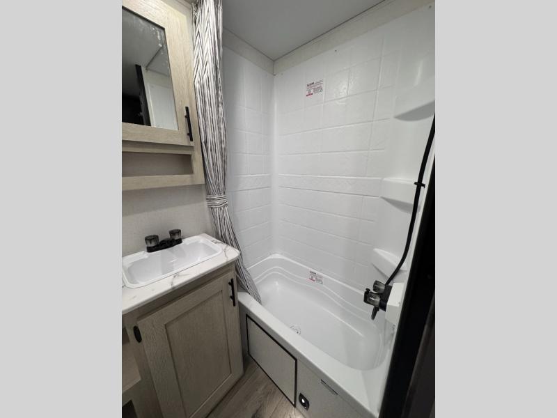 new Travel Trailers Forest River Shasta for sale, in Breckenridge, TX Thumbnail 12