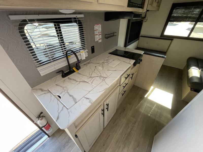 new Travel Trailers Shasta i-5 Edition for sale, in Breckenridge, TX Thumbnail 12