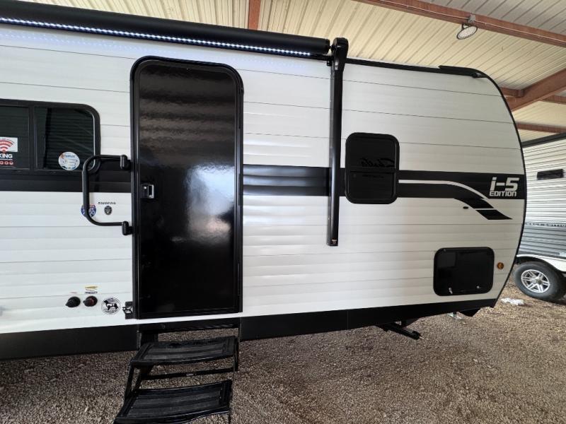 new Travel Trailers Forest River Shasta for sale, in Breckenridge, TX Thumbnail 4