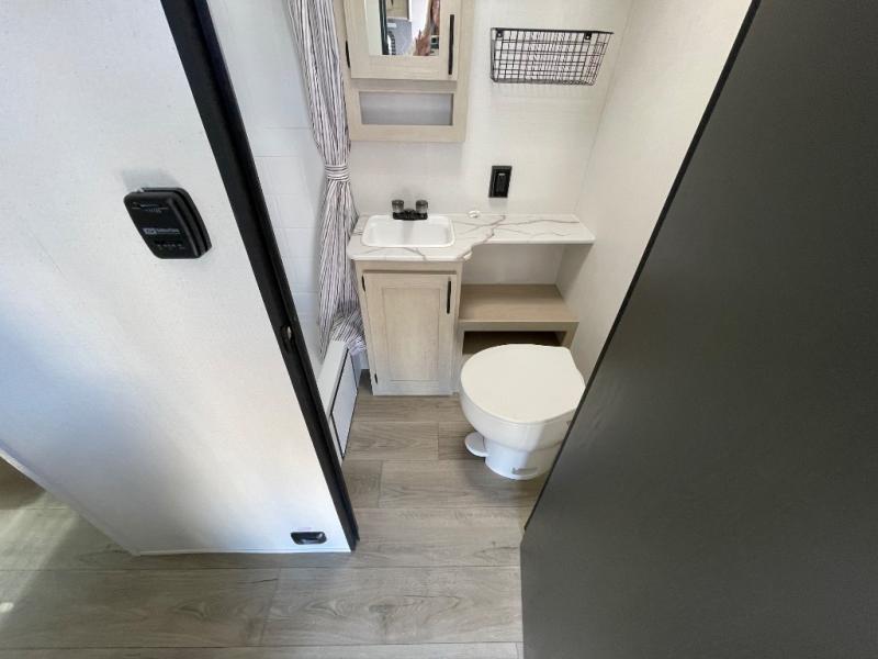 new Travel Trailers Shasta i-5 Edition for sale, in Breckenridge, TX Thumbnail 9