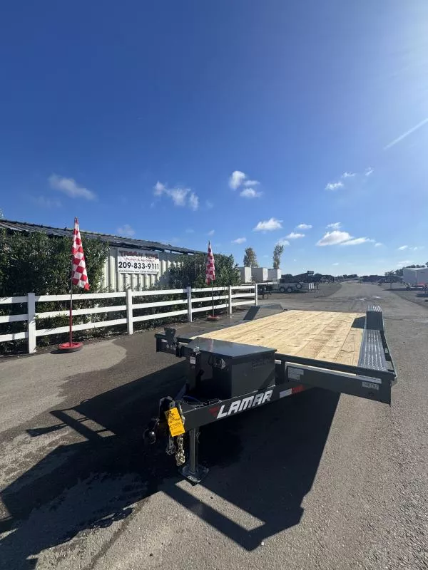 2026 Lamar Trailers CAR-TDM T7127 Car Hauler