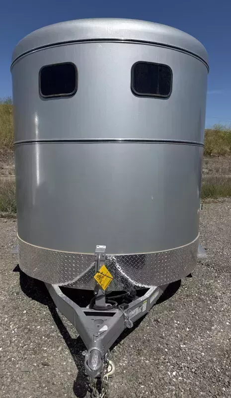 2025 GR Trailers T6917 3HSL-BP Horse Trailer