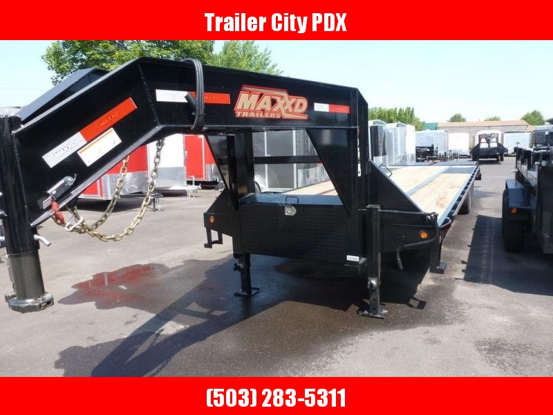 MAXXD 102"X32 25K Gooseneck Low-Pro Flatbed w/ Duals MAXXD 102"X32 25K Gooseneck Low-Pro Flatbed w/ Duals