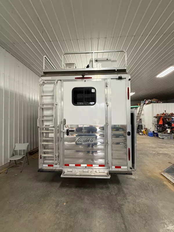 used Horse Trailers Twister  for sale, in Mount Washington, KY Thumbnail 7