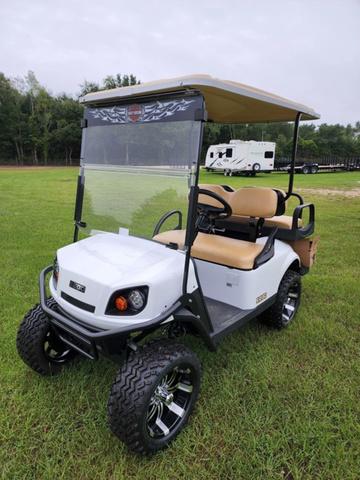 2021 E-Z-GO Express? S4 Gas Bright White Other Trailer 2021 E-Z-GO Express? S4 Gas Bright White Other Trailer