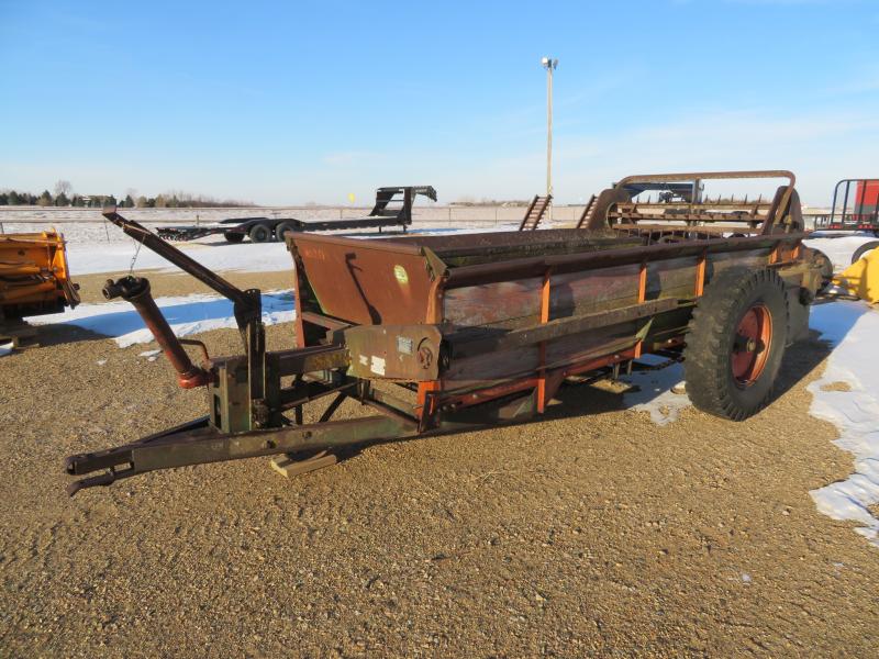New Idea 201 Manure Spreader New Idea 201 Manure Spreader