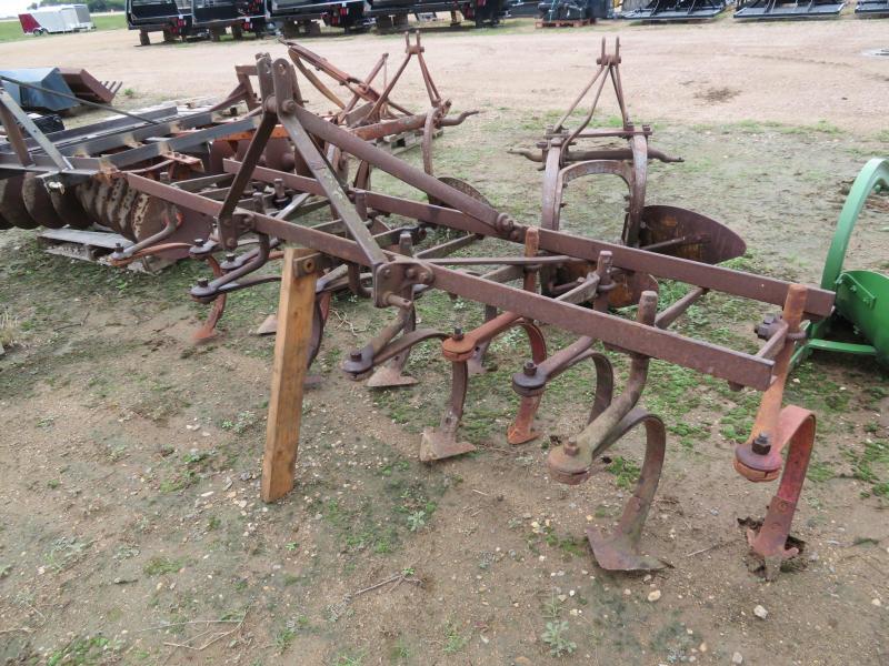 2 Row Cultivator 2 Row Cultivator