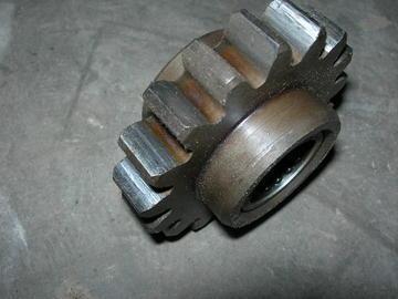 Used John Deere - Gear Idler in Gearbox for 40 Series Cornhead AN102513 Used John Deere - Gear Idler in Gearbox for 40 Series Cornhead AN102513