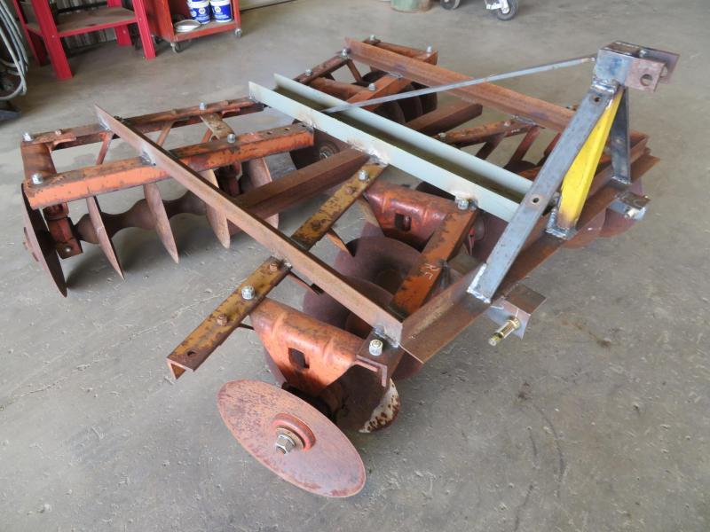 Used Allis Chalmers 6' Tandem Disc - 3 Point Used Allis Chalmers 6' Tandem Disc - 3 Point
