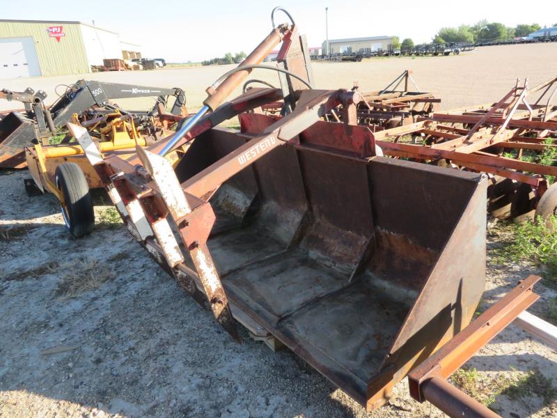 Westendorf 8' Loader Bucket with Grapple Fork Westendorf 8' Loader Bucket with Grapple Fork