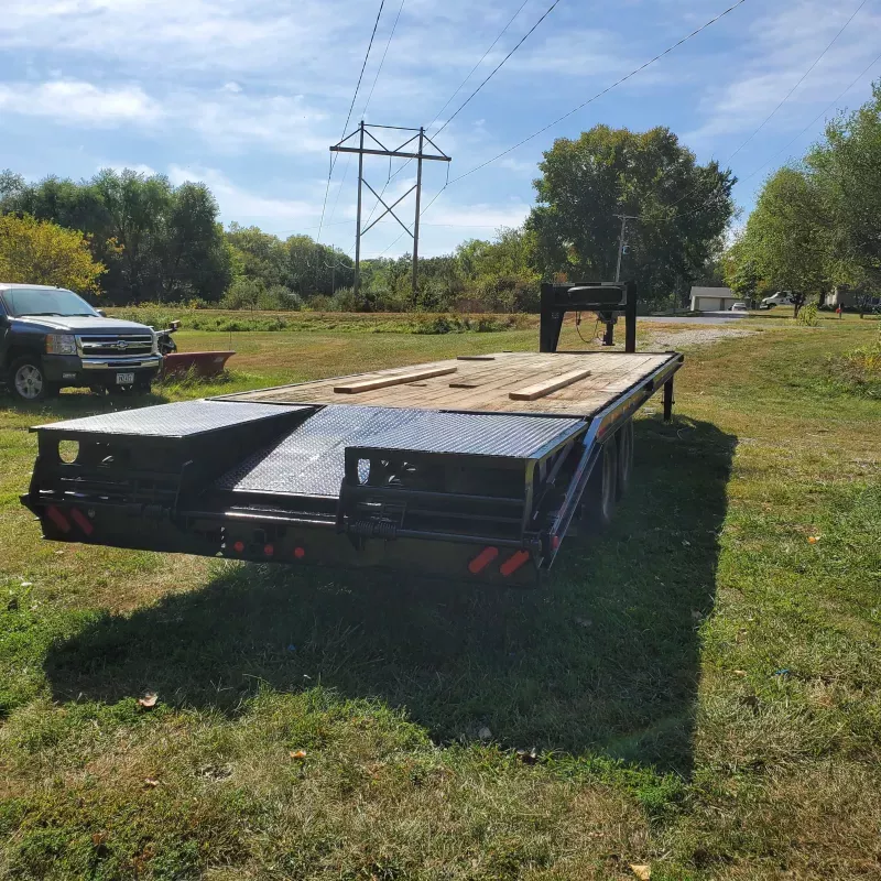 used Equipment / Flatbed Trailers H&S Trailers of Texas  for sale, in Runnells, IA Thumbnail 4