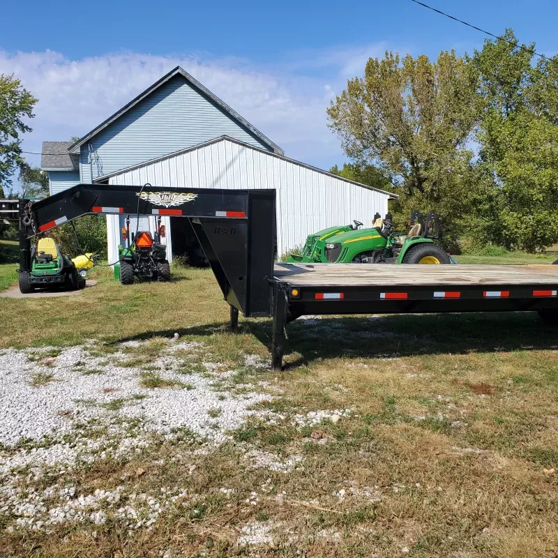 used Equipment / Flatbed Trailers H&S Trailers of Texas  for sale, in Runnells, IA Thumbnail 7