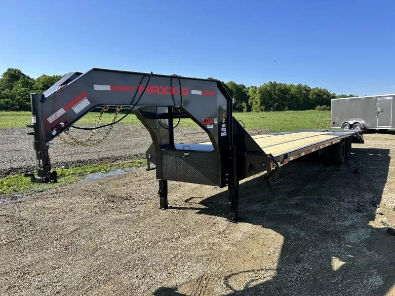 2026 MAXX-D LDB10232 26K Flatbed Trailer