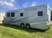 new Camper / RV Showhauler  for sale, in Cuba, MO Thumbnail 3