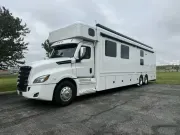 2026 Showhauler Bunkbed Motorcoach W/2 Full Baths 