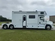 2019 Renegade 17' Toterhome 