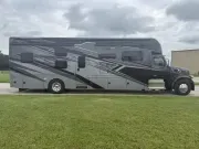 used Camper / RV Renegade  for sale, in Cuba, MO Thumbnail 3
