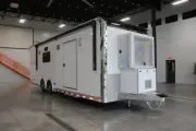2026 Intech 28' Icon W/Full Bath Package 