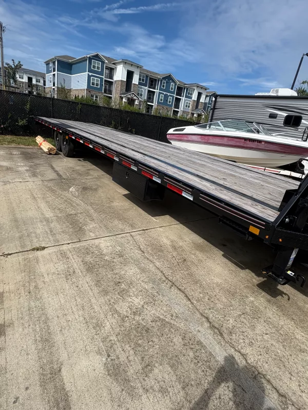 used Equipment / Flatbed Trailers Diamond C Trailers  for sale, in Whitsett, NC Thumbnail 2
