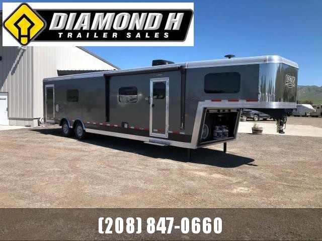 2020 Logan Coach Sport Hauler 2020 Logan Coach Sport Hauler