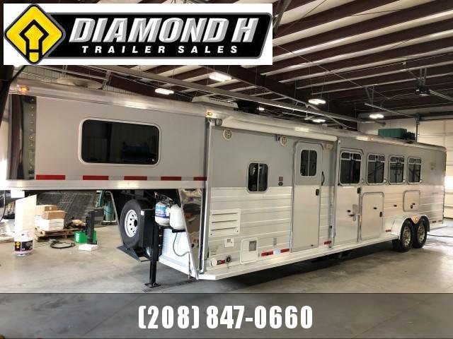 2008 Logan Coach 7309 XTR Horse Trailer 2008 Logan Coach 7309 XTR Horse Trailer