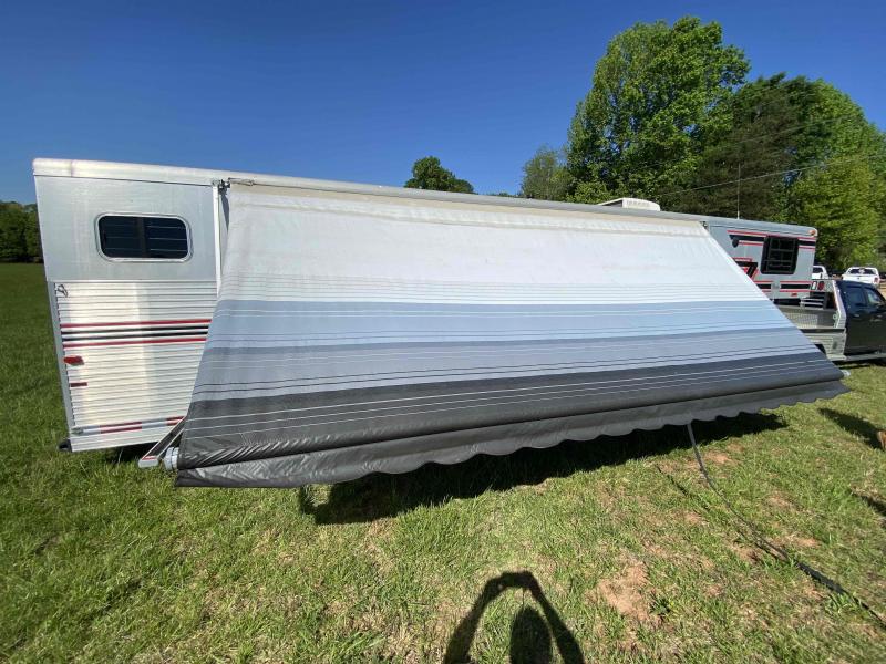used Horse Trailers Sundowner Trailers  for sale, in Campobello, SC Thumbnail 9
