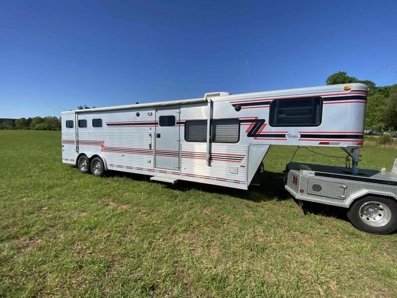 1995 Sundowner Trailers SIERRA Horse Trailer Ken Feagin Truck