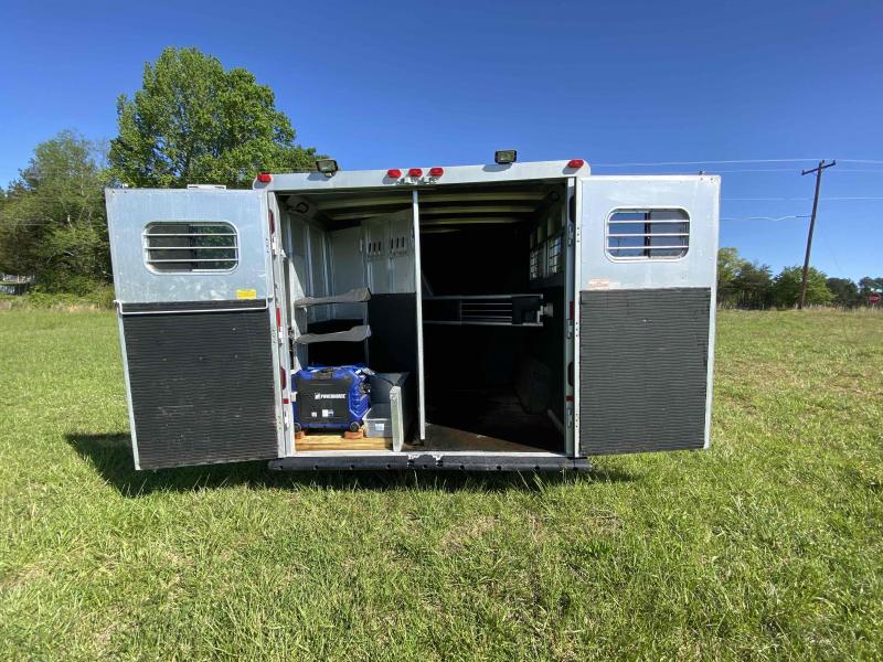 used Horse Trailers Sundowner Trailers  for sale, in Campobello, SC Thumbnail 2
