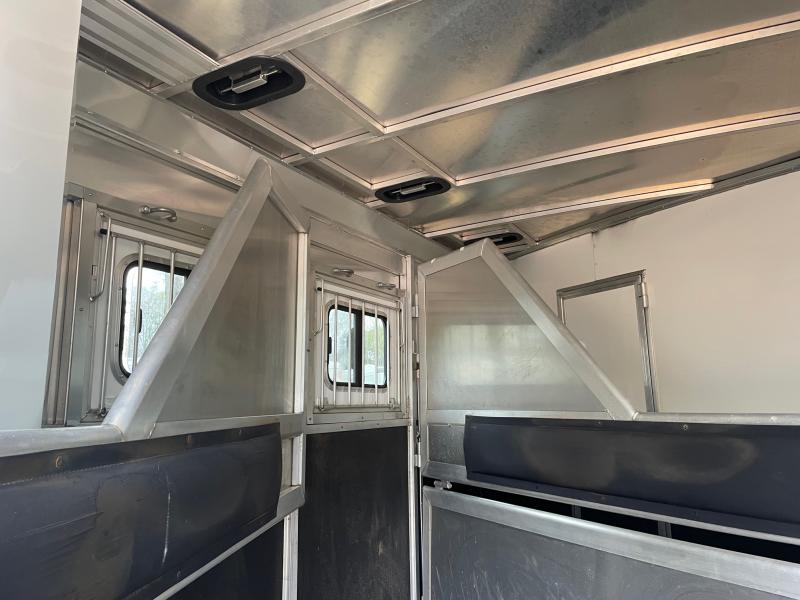 used Horse Trailers Lakota  for sale, in Campobello, SC Thumbnail 7