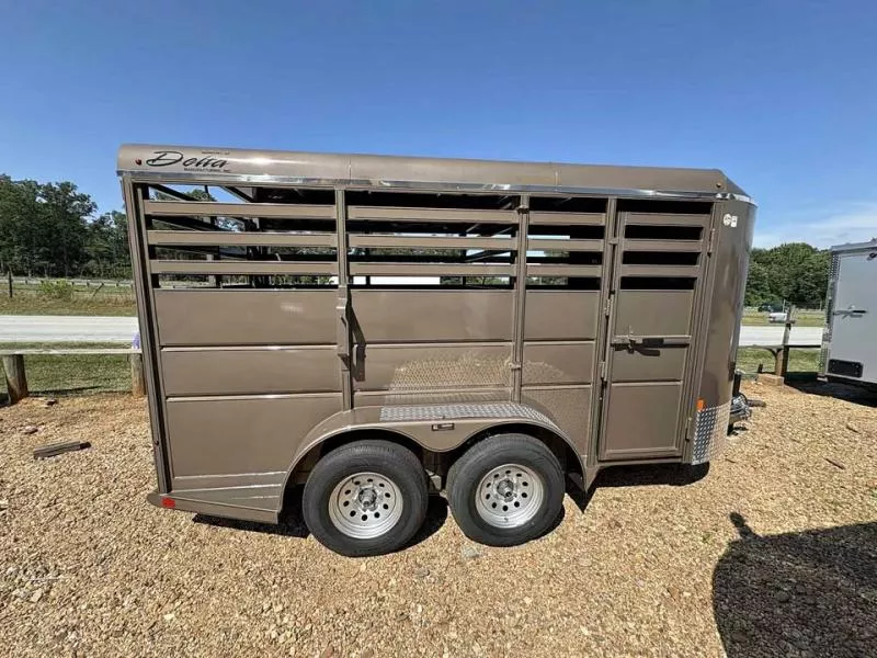 Delta 14' STOCK BUMPER PULL Horse Trailer