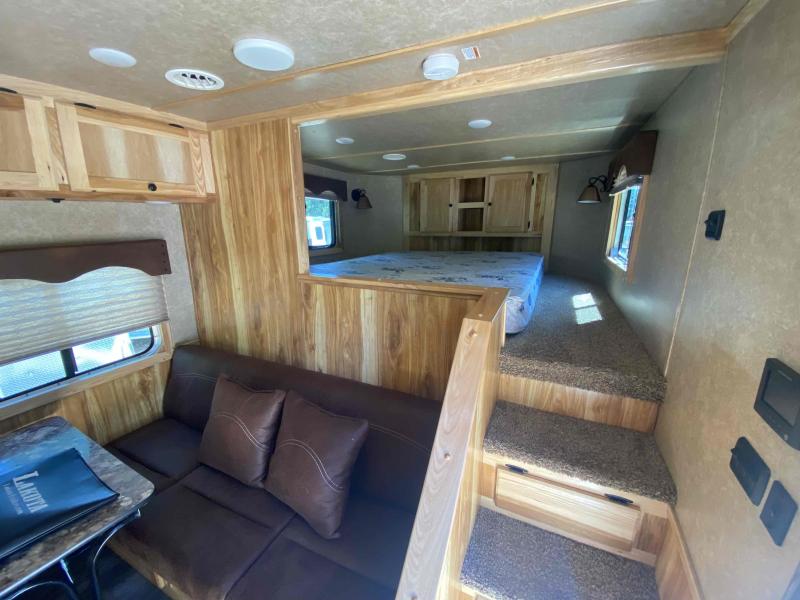used Horse Trailers Lakota  for sale, in Campobello, SC Thumbnail 9