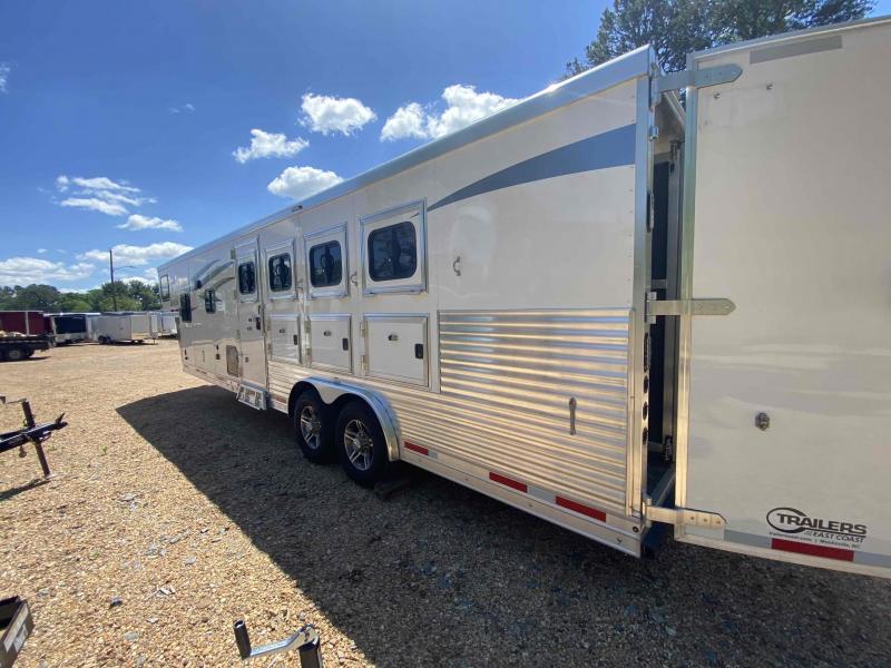 used Horse Trailers Lakota  for sale, in Campobello, SC Thumbnail 5