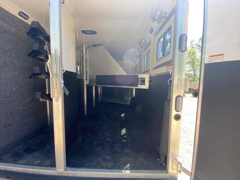 used Horse Trailers Lakota  for sale, in Campobello, SC Thumbnail 13