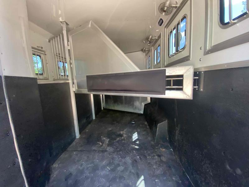 used Horse Trailers Lakota  for sale, in Campobello, SC Thumbnail 6