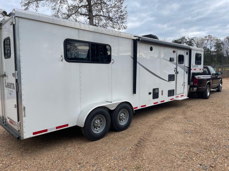 used Horse Trailers Lakota  for sale, in Campobello, SC Thumbnail 2