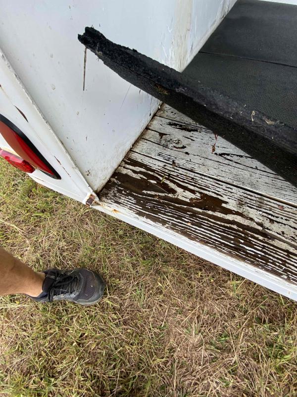 used Horse Trailers Bee Trailers  for sale, in Campobello, SC Thumbnail 7