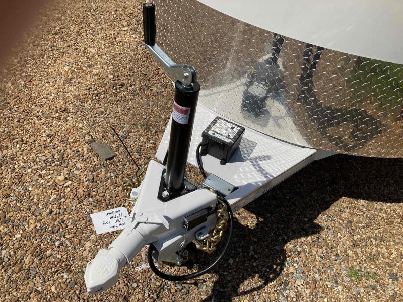 new Horse Trailers Delta Manufacturing  for sale, in Campobello, SC Thumbnail 13