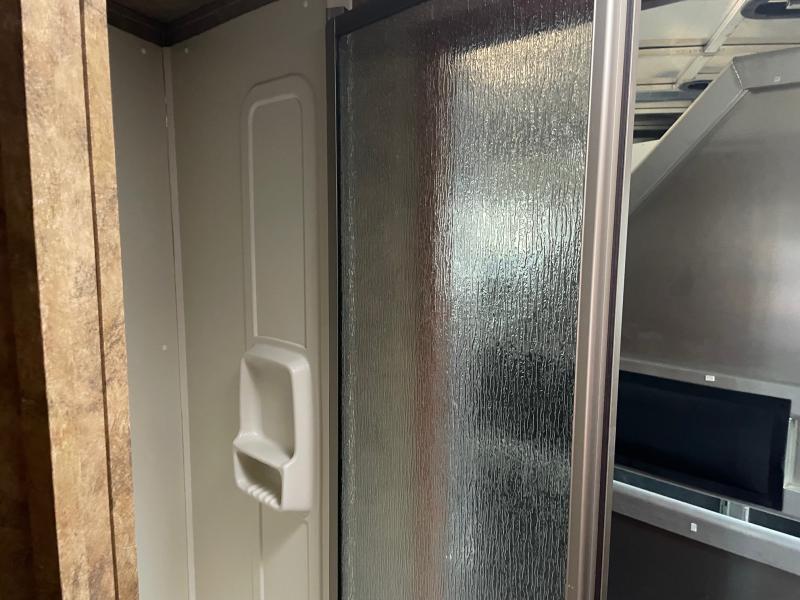 used Horse Trailers Lakota  for sale, in Campobello, SC Thumbnail 22