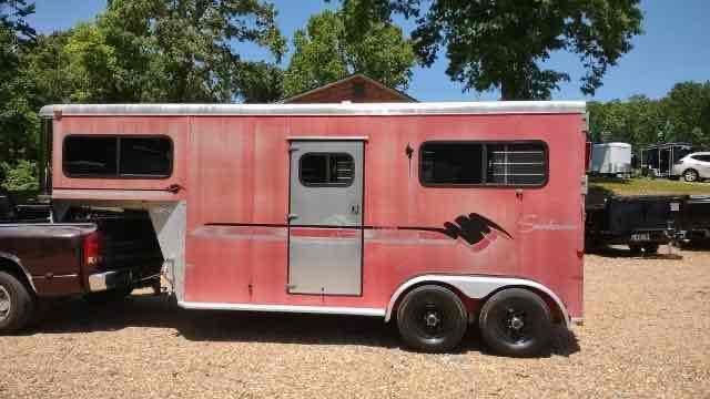 1998 Sundowner Trailers 2 Horse Gooseneck Trailer 1998 Sundowner Trailers 2 Horse Gooseneck Trailer