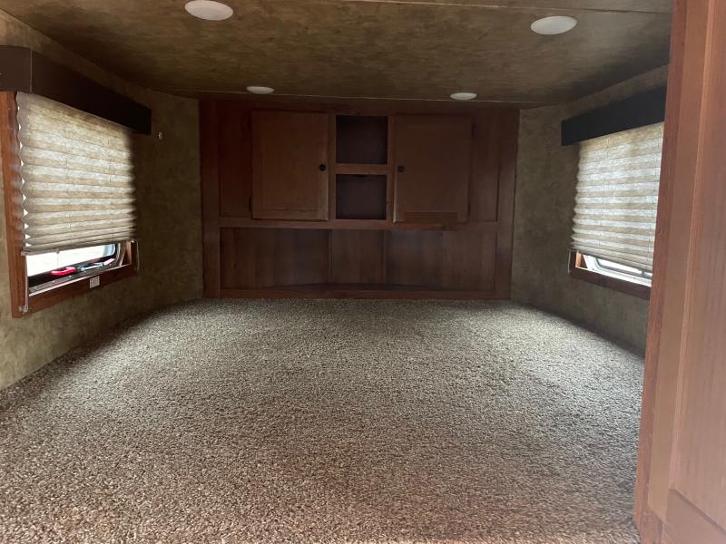 used Horse Trailers Lakota  for sale, in Campobello, SC Thumbnail 10