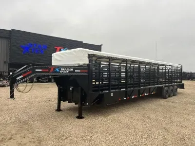 East Texas Trailers 6.8" X 36' GOOSENECK  LIVESTOCK TRAILER 24K WITH HYD JACKS