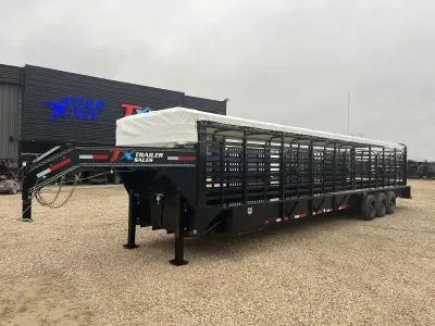 East Texas Trailers 6.8" X 36' GOOSENECK LIVESTOCK TRAILER 24K WITH HYD JACKS