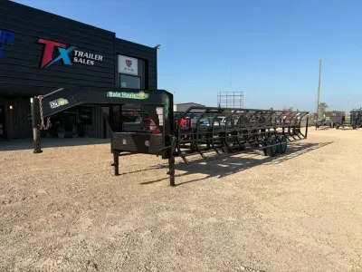 INDUSTRAIS AMERICA 32' DUAL TANDEM HAY TRAILER