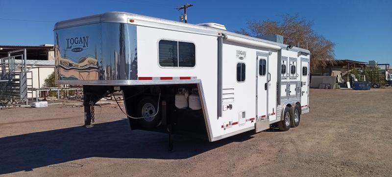 2013 Logan Coach RIOT 2H W/ 810 LQ SLIDE Horse Trailer 2013 Logan Coach RIOT 2H W/ 810 LQ SLIDE Horse Trailer