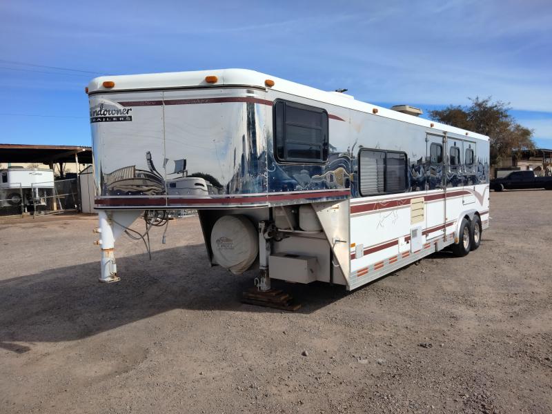 1997 Sundowner Trailers 3H SIESTA W/ 8' LQ Horse Trailer 1997 Sundowner Trailers 3H SIESTA W/ 8' LQ Horse Trailer