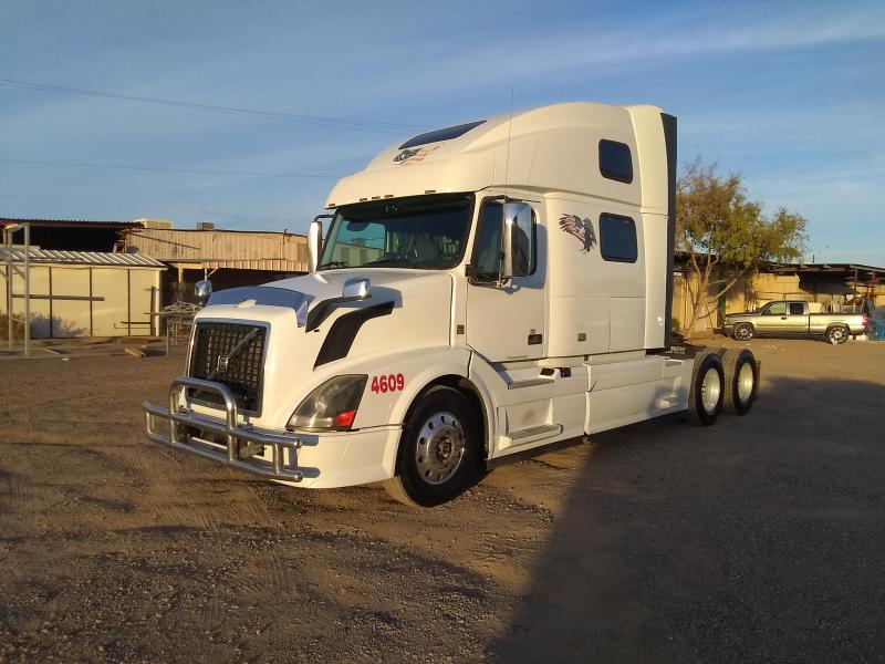 2014 VOLVO W/ 10 SPD AUTOMATIC 2014 VOLVO W/ 10 SPD AUTOMATIC