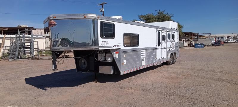 2006 Sundowner Trailers SUNLITE 720 3H W/ 8012 SPECIAL EDIT Horse Trailer 2006 Sundowner Trailers SUNLITE 720 3H W/ 8012 SPECIAL EDIT Horse Trailer