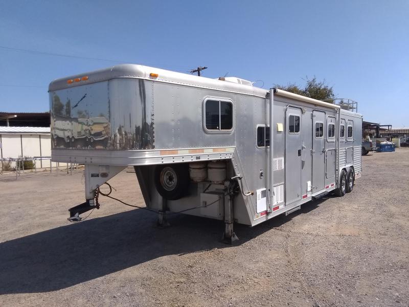 1997 Featherlite 4H GN W/ LQ Horse Trailer 1997 Featherlite 4H GN W/ LQ Horse Trailer