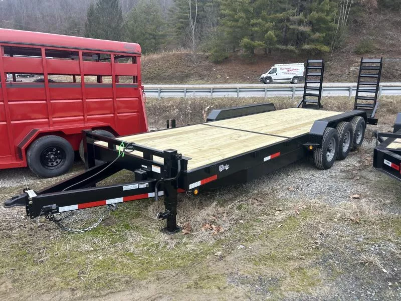 2026 82x22 21K Tri-Axle Equipment Trailer